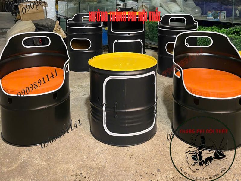 bàn ghế làm từ thùng phi