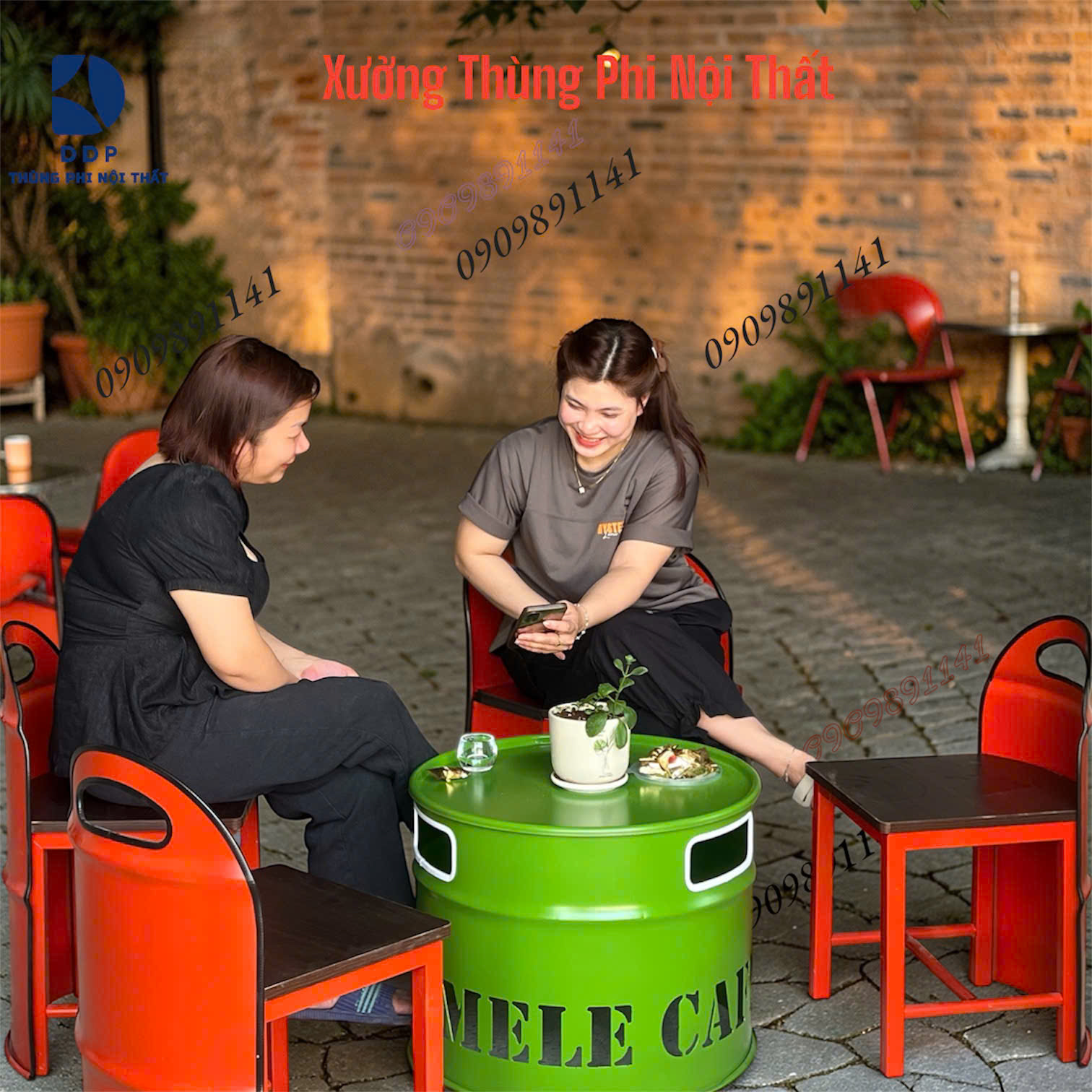Bàn ghế phi con với đa dạng mẫu mã, kiểu dáng